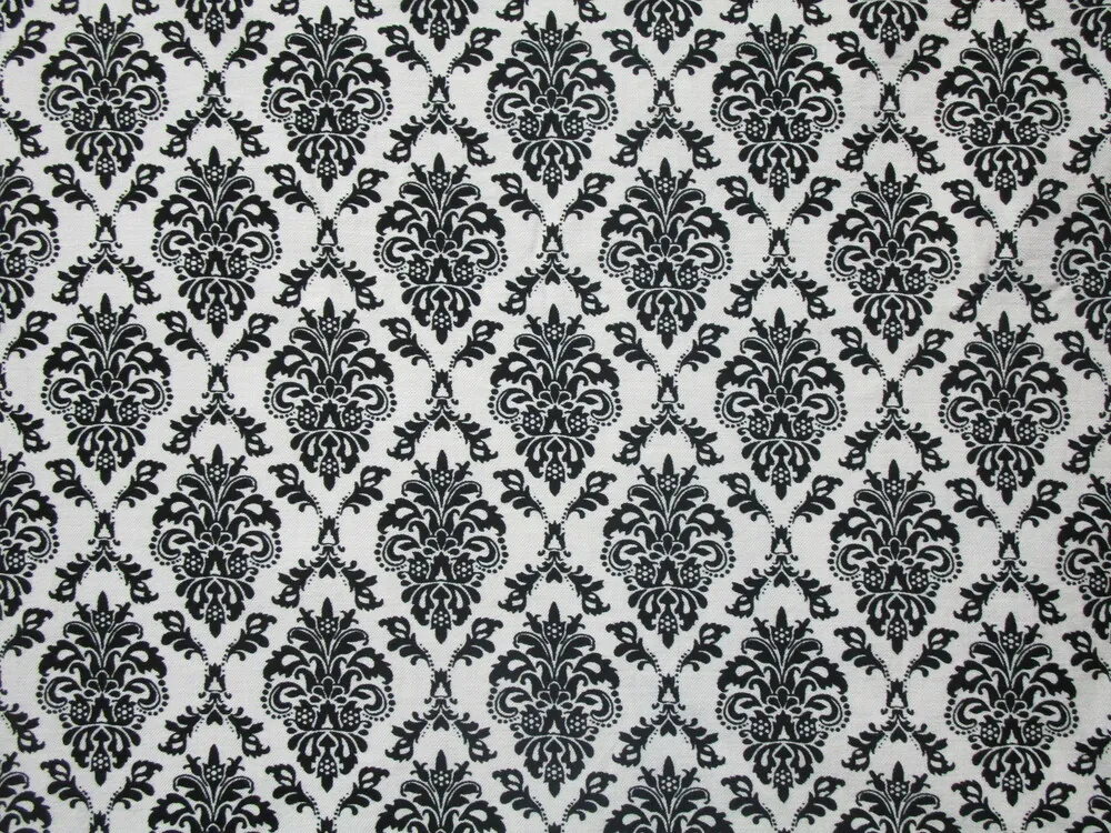 Kostýmovka smotanová "čierne ornamenty" - opačne pruží