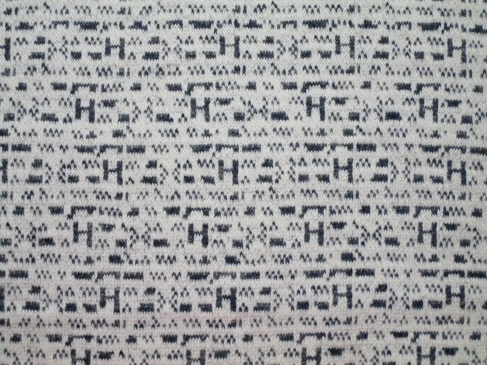 Úplet s vlnou smotanový "modro-sivý vzor"