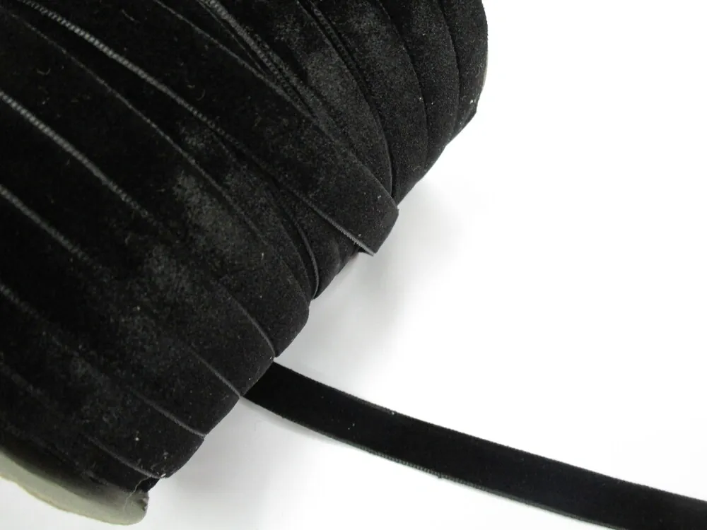 Stuha zamatka "čierna" - 10 mm