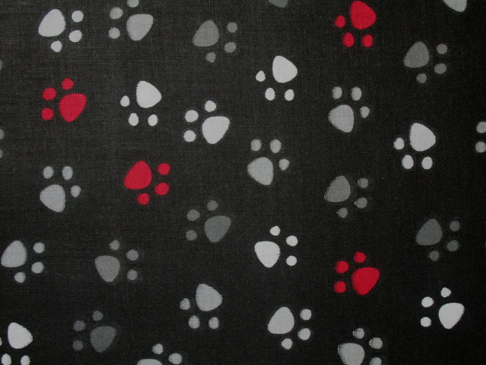 Bavlna čierna "farebné ťapky" 