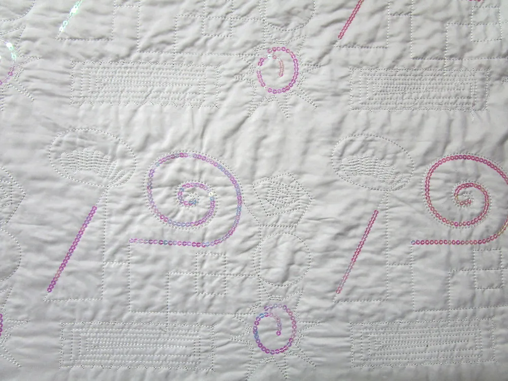 Bundovina prošev biela "ružovkasté flitre" 