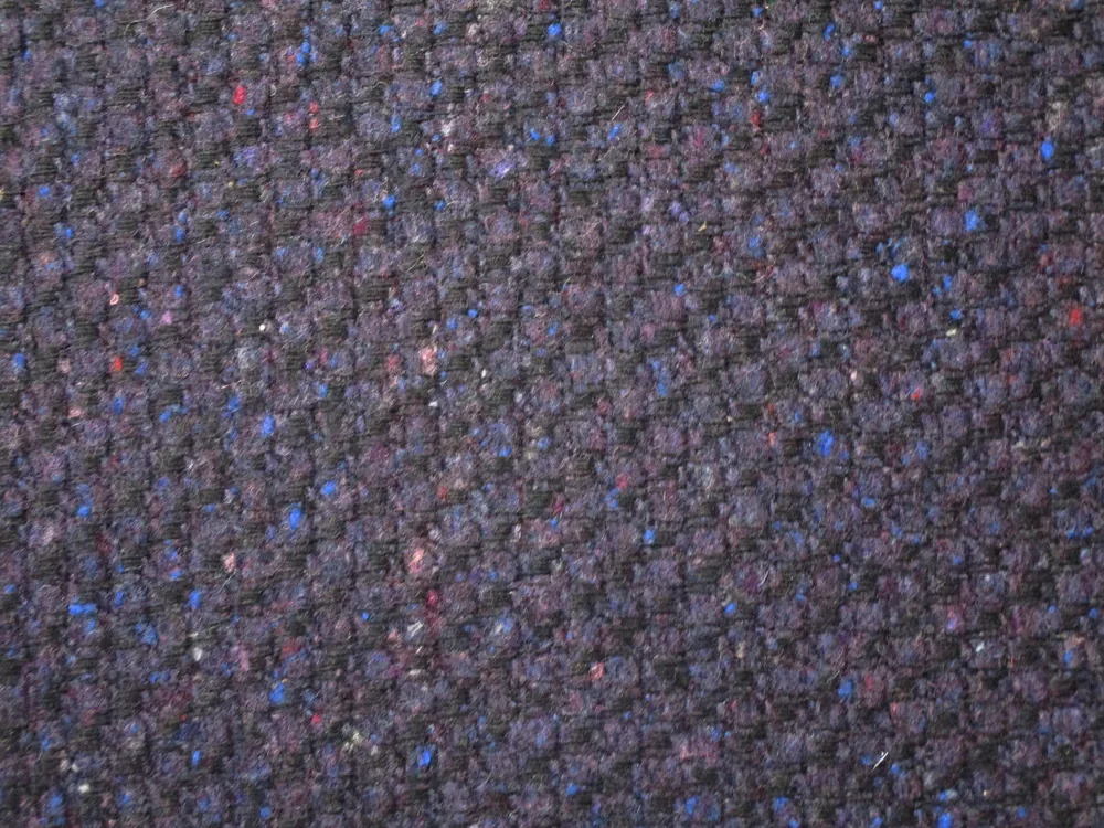 Flauš tmavofialovo-čierny "melír" 