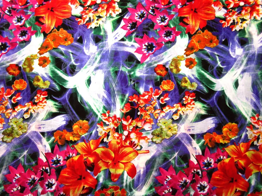 Bavlna bielo-fialovo-zelená "kvety"