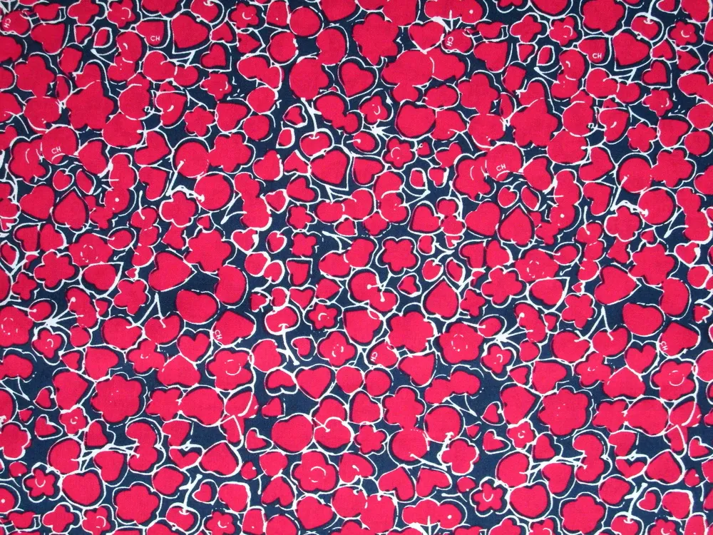 Bavlna tmavomodrá "srdiečka, kvetiny" - zbytok