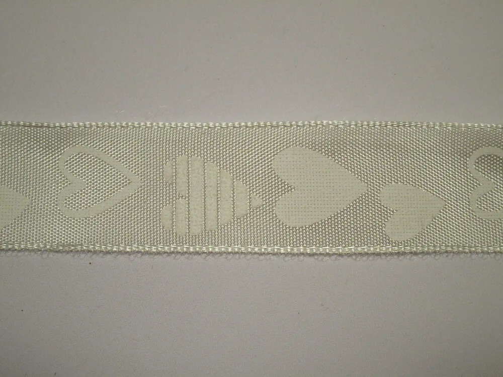 Stuha dekoračná s drôtikom "biele srdiečko" - 24 mm