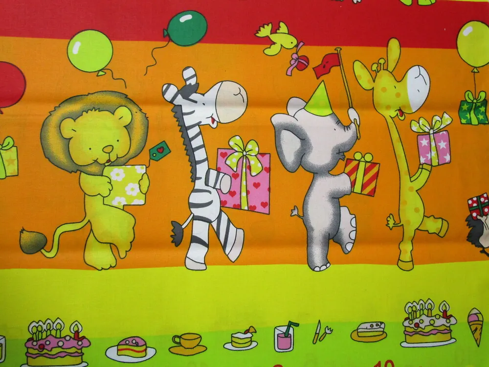 Bavlna žlto-červená "oslavujúce zvieratká"