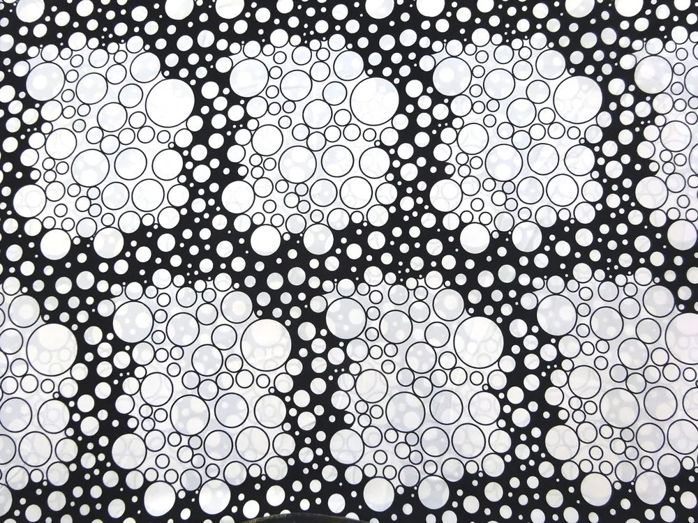 Šatovka bielo-čierna "kruhy"