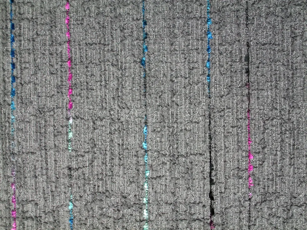 Žakard plastický strieborný "farebné pásiky"