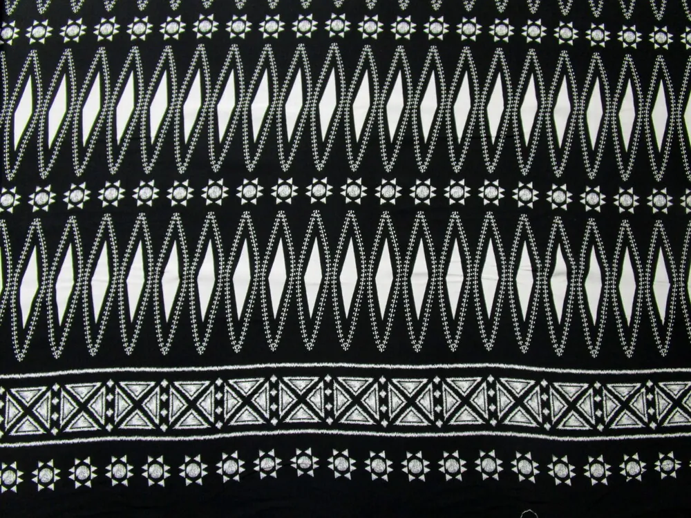 Šatovka čierna "biely vzor"