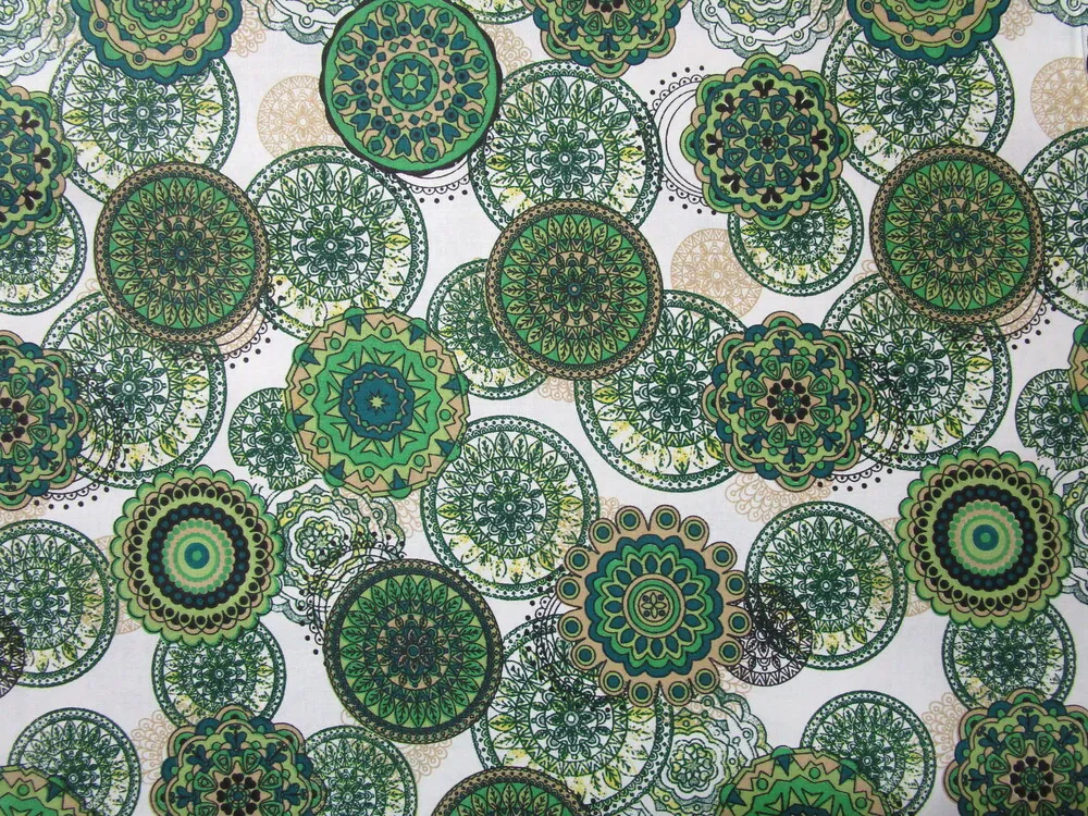 Bavlna biela "zelená a béžová mandala"