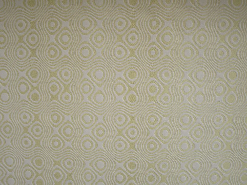 Žakard maslovo-zlatý "biely vzor"