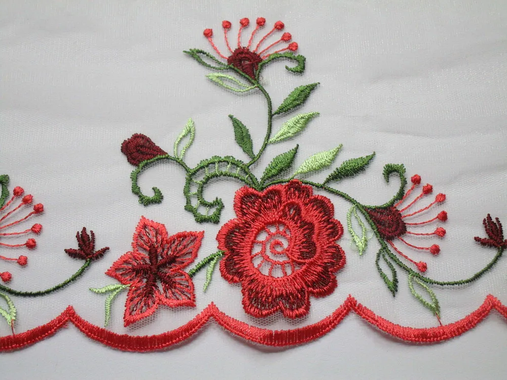 Borta biela "vyšívaný kvet"