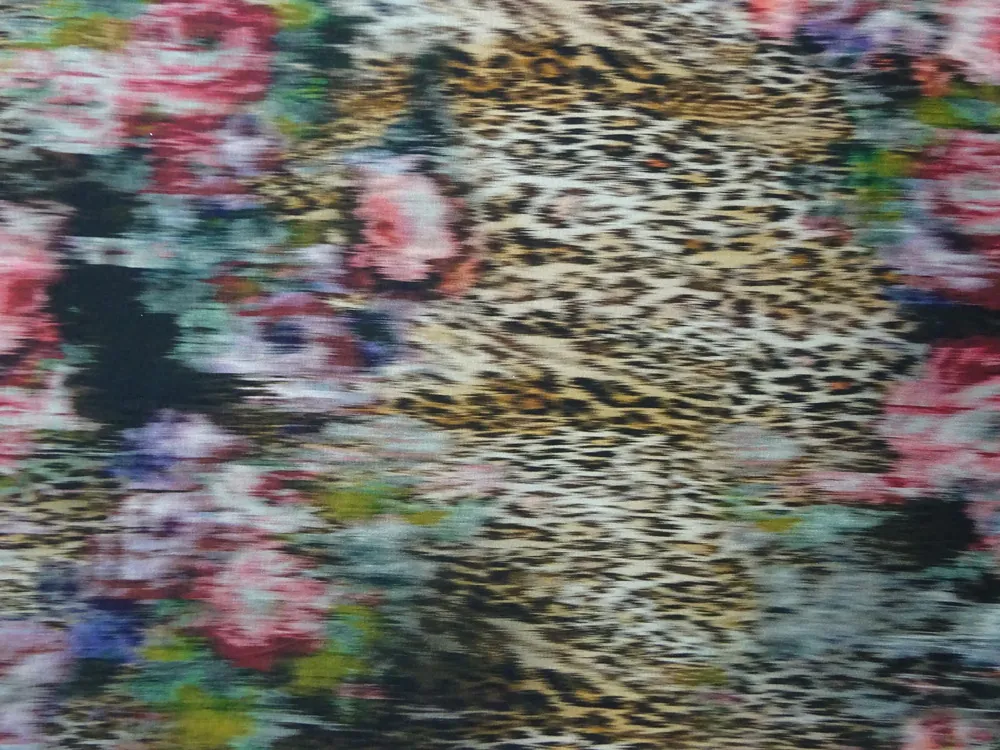 Úplet "abstraktný vzor"