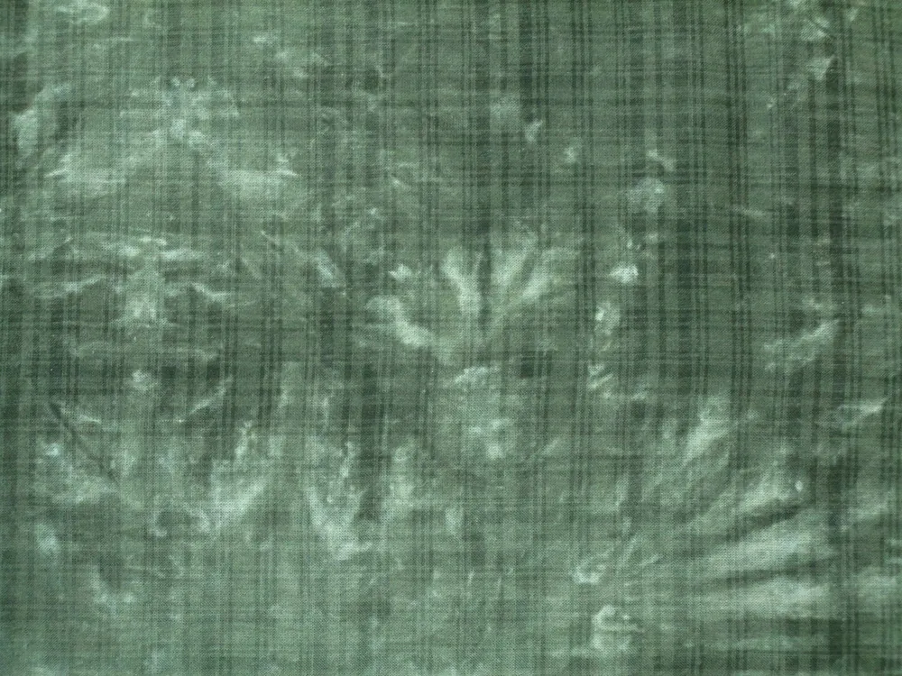 Košelovina zelená batika "káro" 