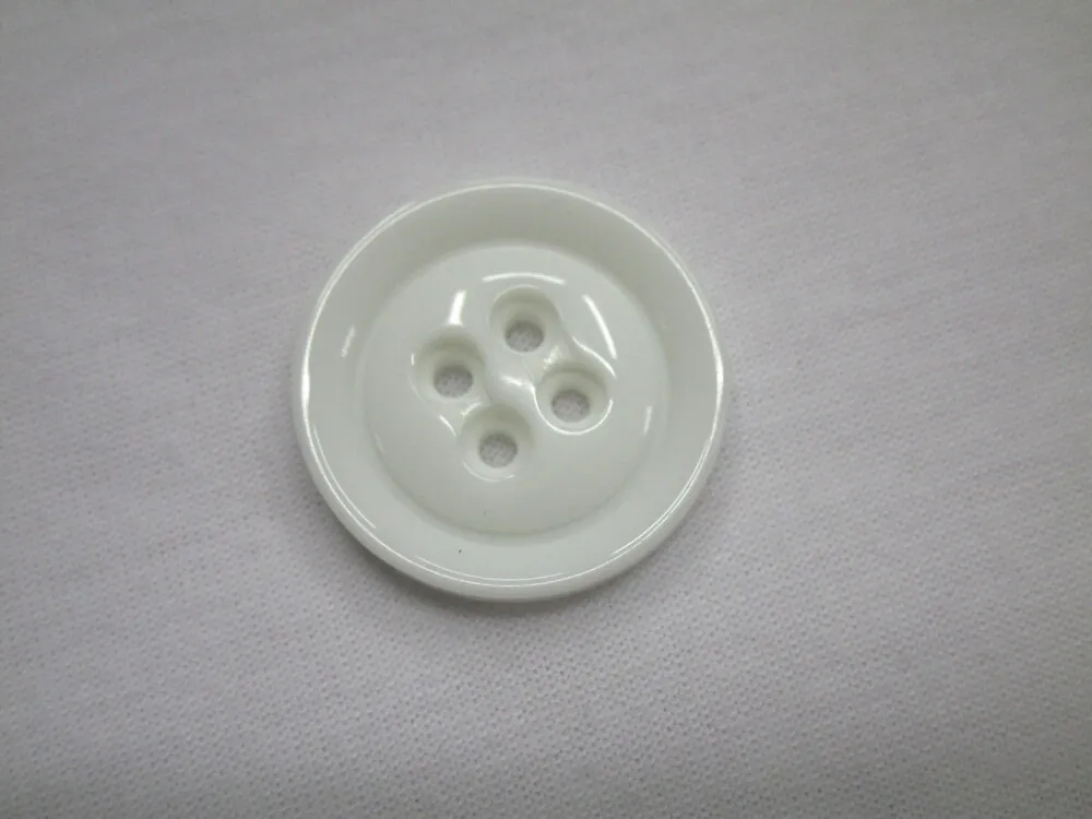 Gombík "biely" - 25 mm