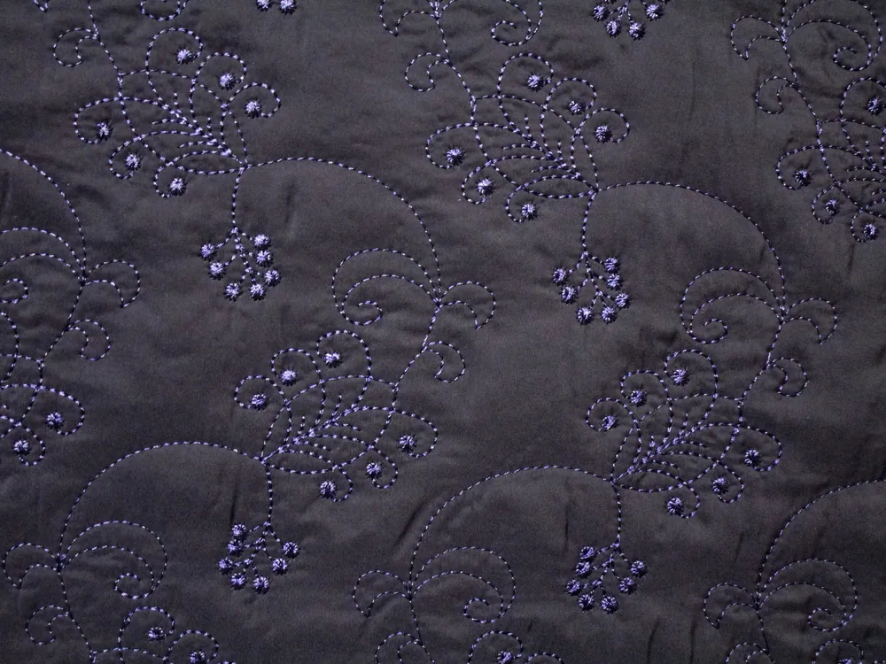 Bundovina tmavomodrá do čierna "modrý kvet"