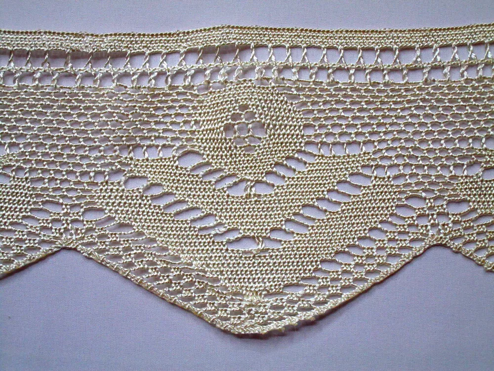 Borta béžová "vzorovaná"