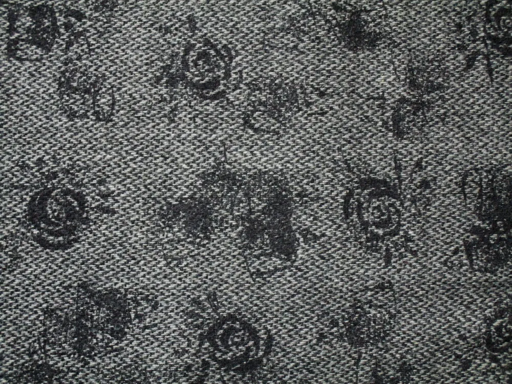 Kostýmovka vlnená sivá "čierne kvety"