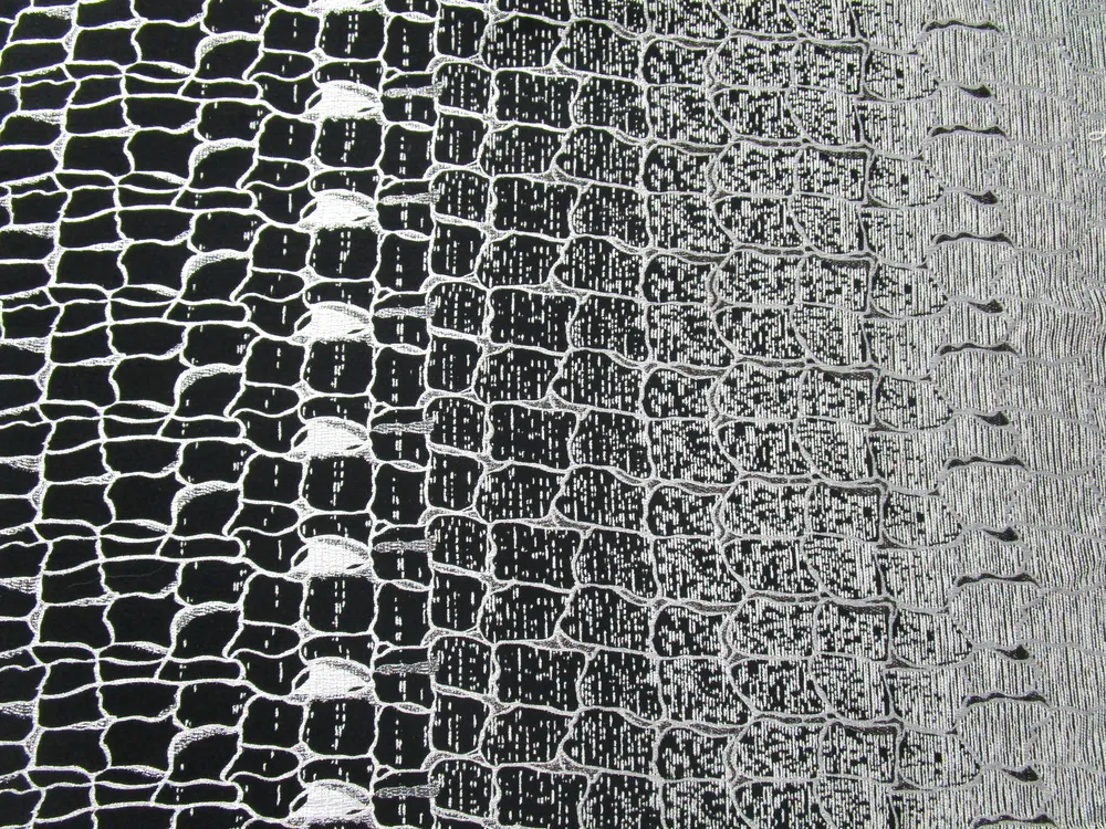 Žakard sivo-čierny "strieborný vzor" - raport