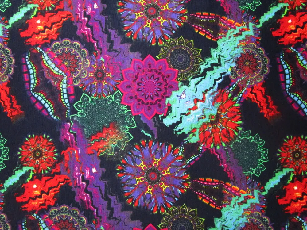 Úplet tmavomodrý do čierna "mandala"