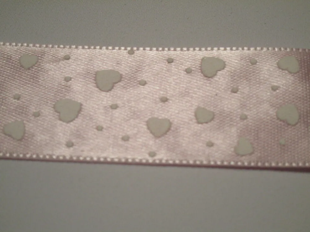 Stuha atlasová ružová "plastické srdiečka" - 24 mm