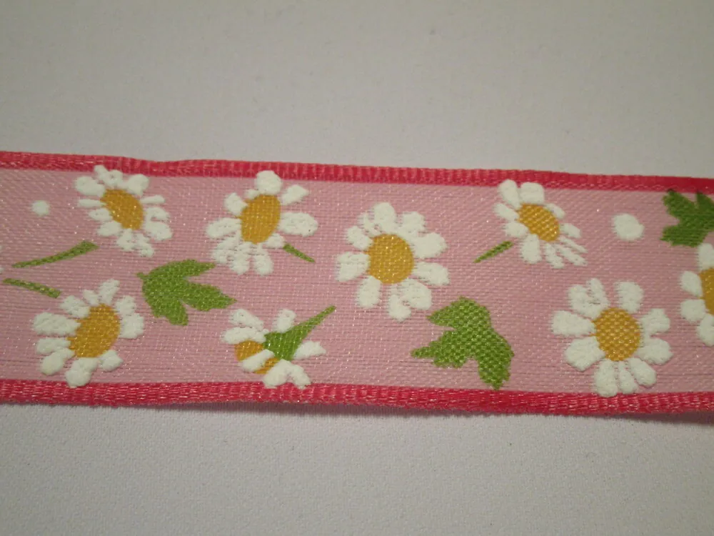 Stuha dekoračná s drôtikom "plastické kvety" - 25 mm