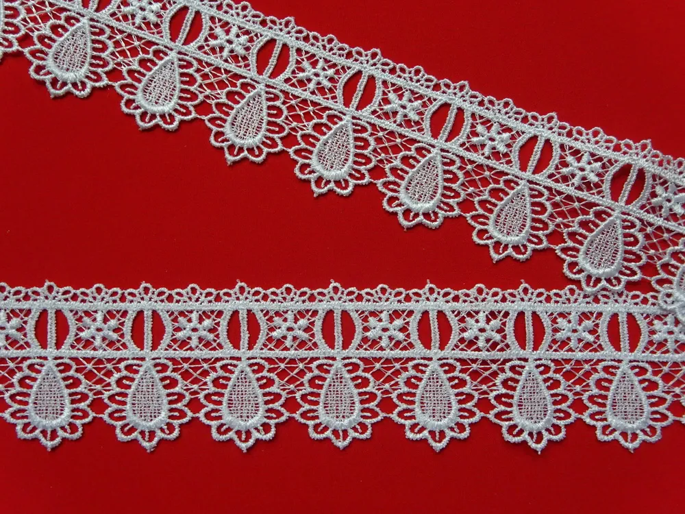 Borta biela "vzorovaná" 