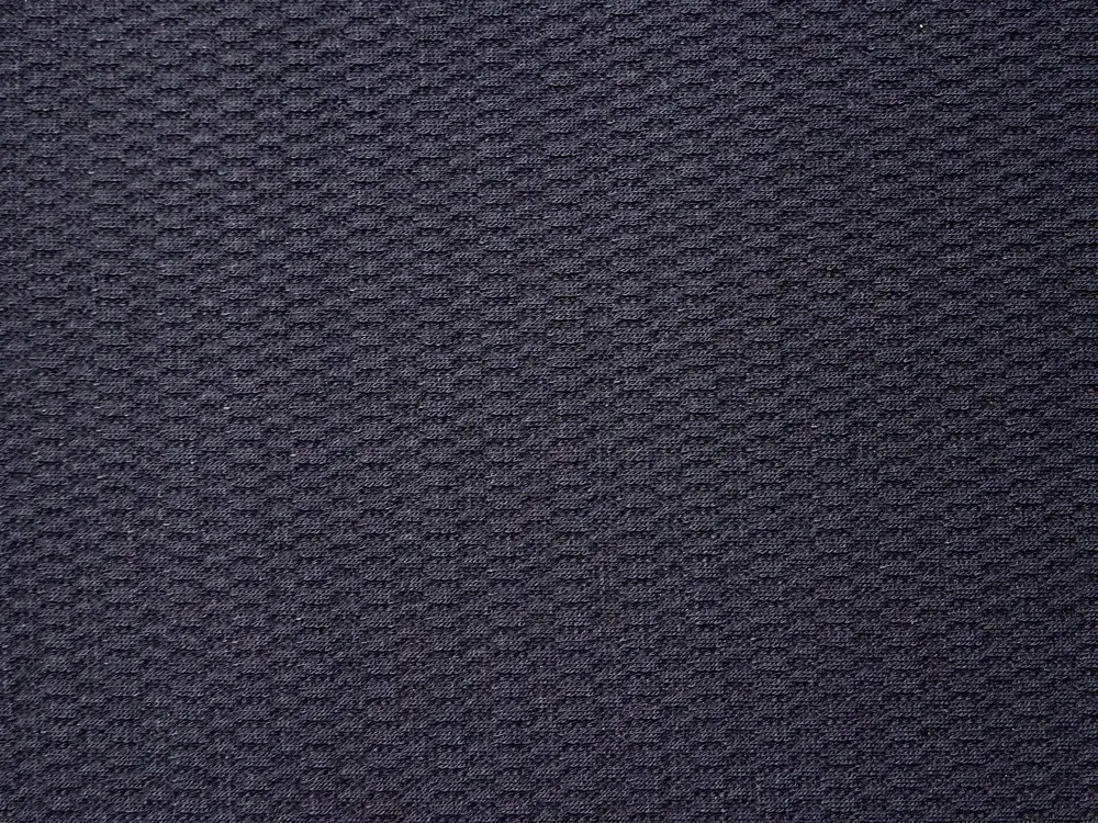 Úplet tmavomodrý "jemný plastický vzor" 