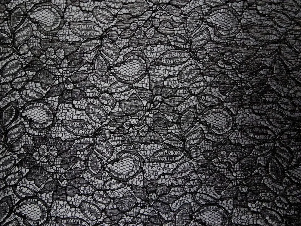 Satén tmavosivý "čierna krajka" 