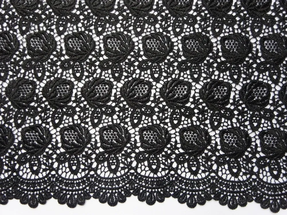 Krajka Dubaj čierna "lístky" - zbytok 
