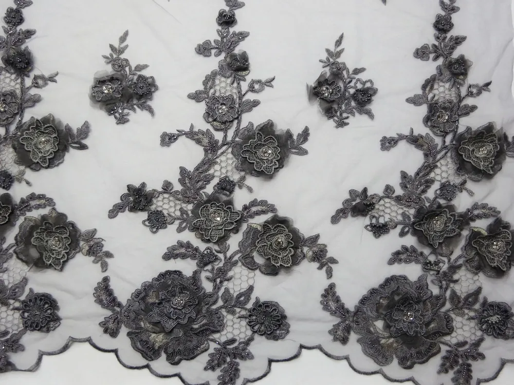 Vyšívaný tyl dymový "3D kvety, korálky" 