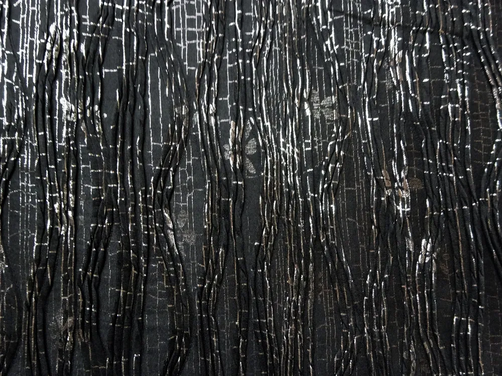 Úplet čierny "strieborný vzor, plastický motív" 