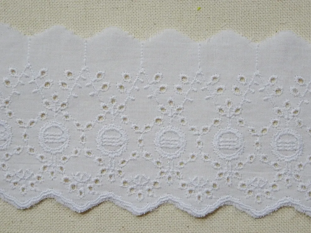 Madeira biela "vyšívaný vzor" 