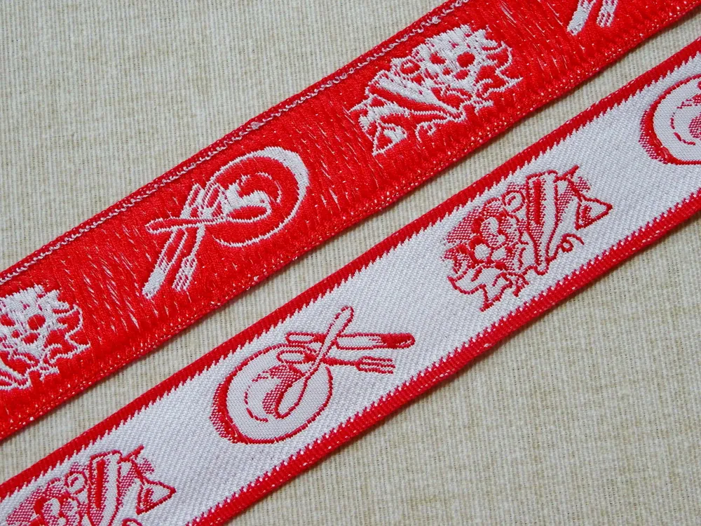 Stuha bielo-červená "tanier, víno" - 2,6 cm 