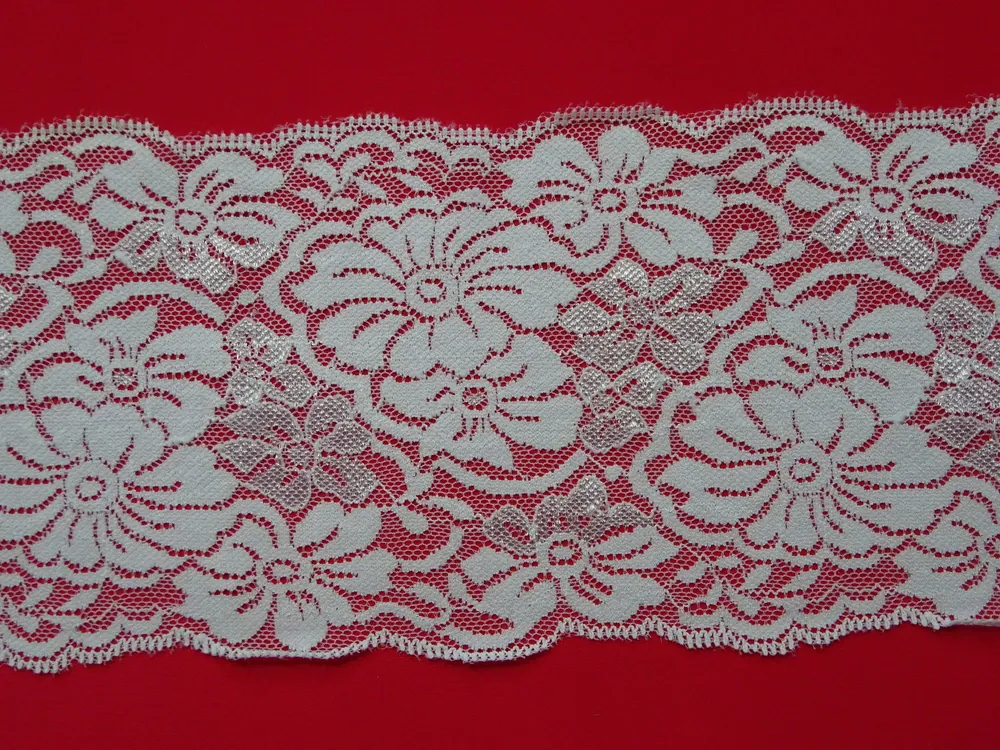 Borta elastická biela "kvety" - 2. akosť 