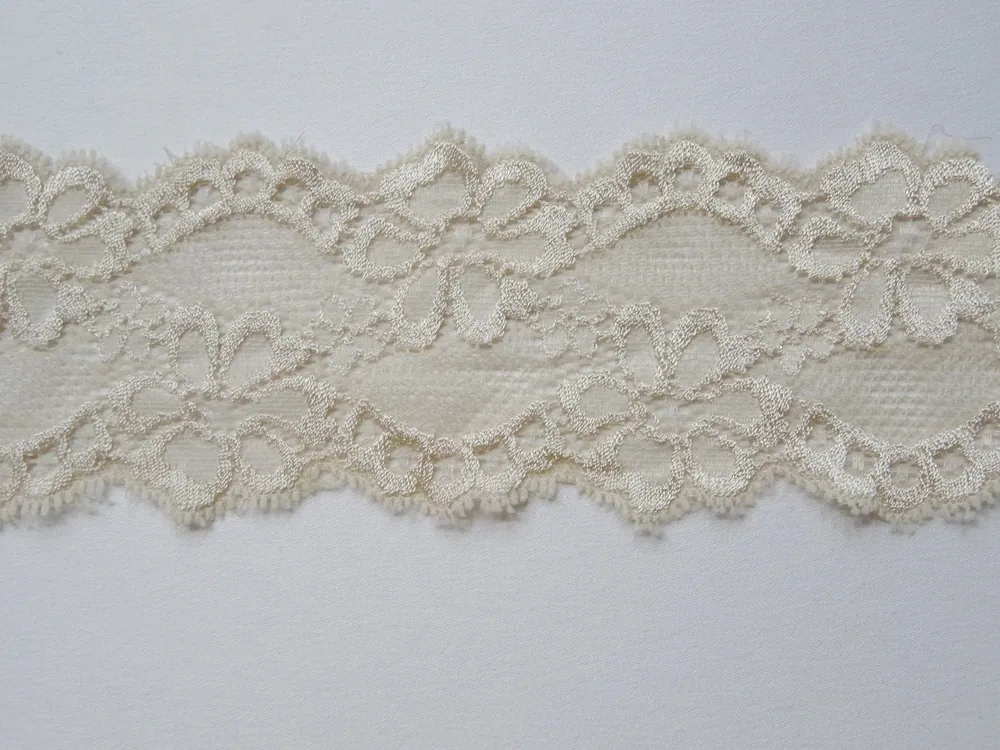 Borta elastická krémová "kvety" 