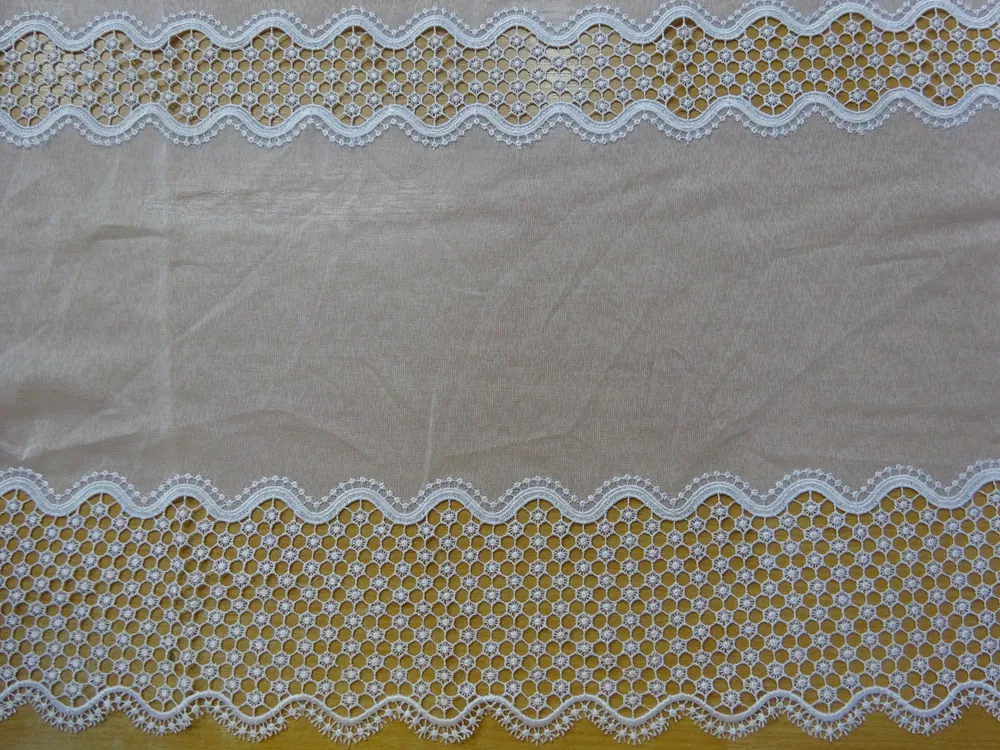 Záclona biela "vzorovaná" - 190 cm 
