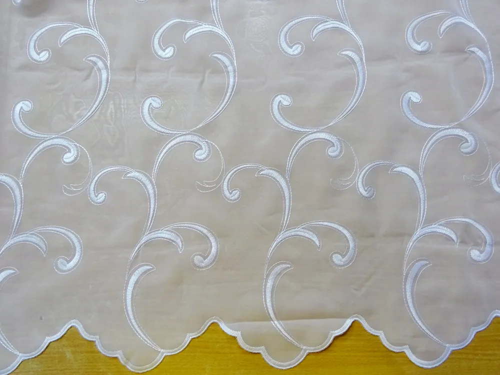 Záclona biela "biely vyšívaný vzor" - 180 cm