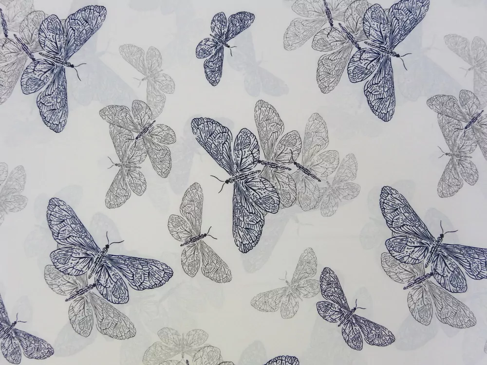 Šifón smotanový "sivý a modrý motýľ"
