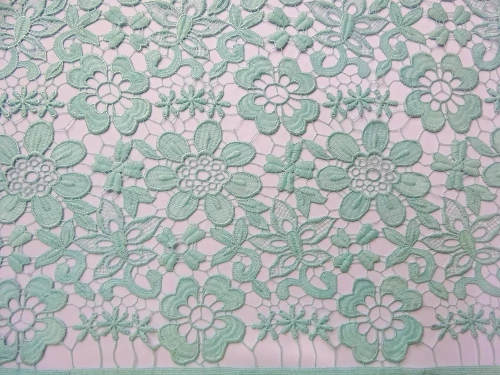 Krajka Dubaj pepermint "kvety"