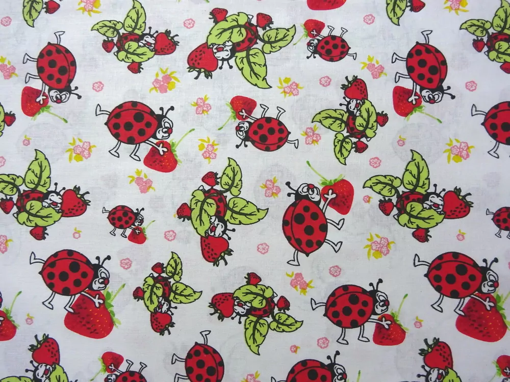 Bavlna biela "lienky, jahody" 