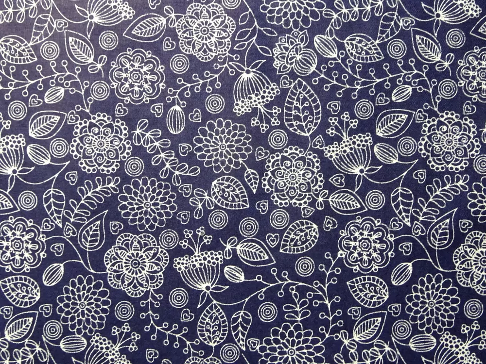 Bavlna tmavomodrá "kvety, listy" 