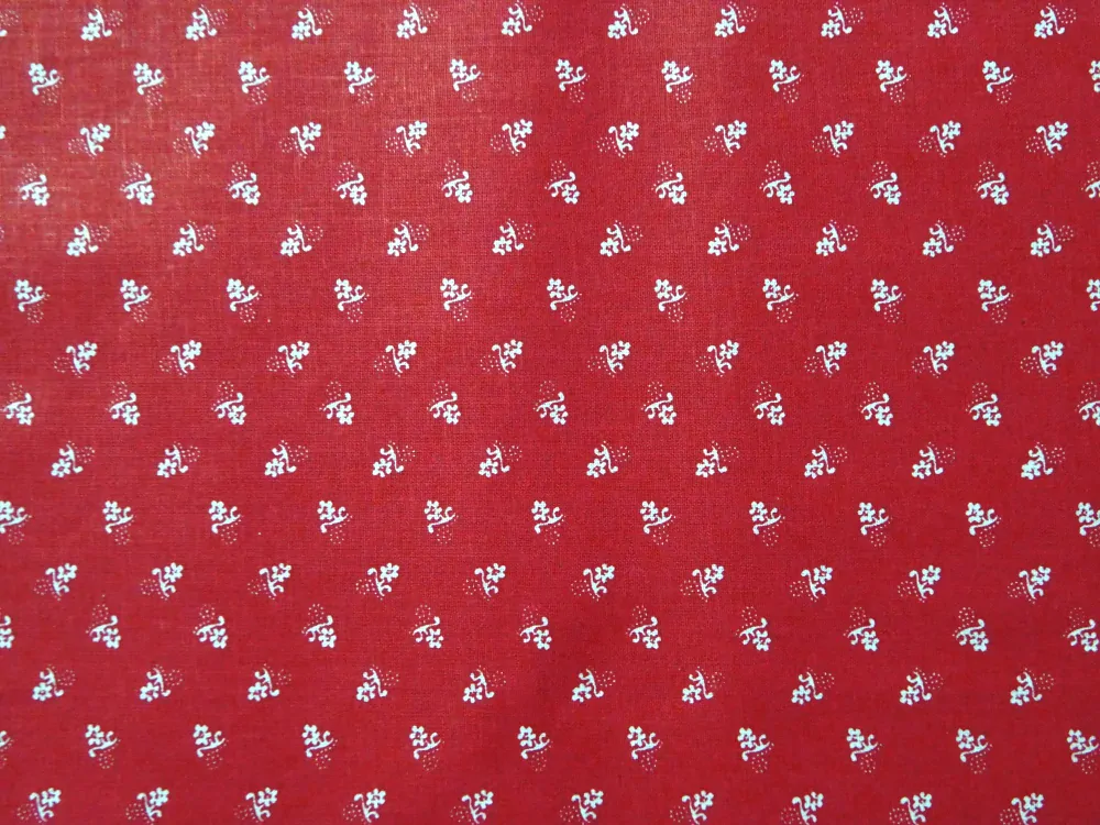 Bavlna červená "drobný kvet" 