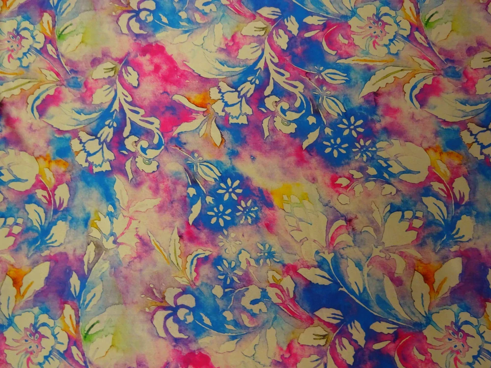 Hodváb svetlohnedý "kvety, ružovo-modré pozadie" 