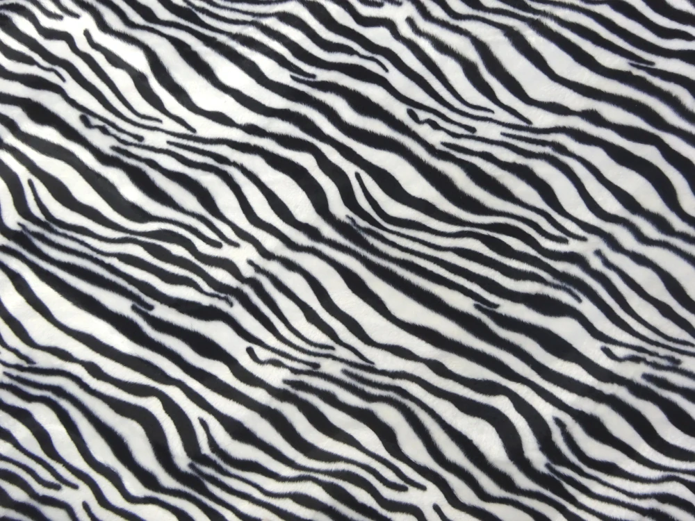 Kožušina bielo-čierna "zebra" - nízky vlas 