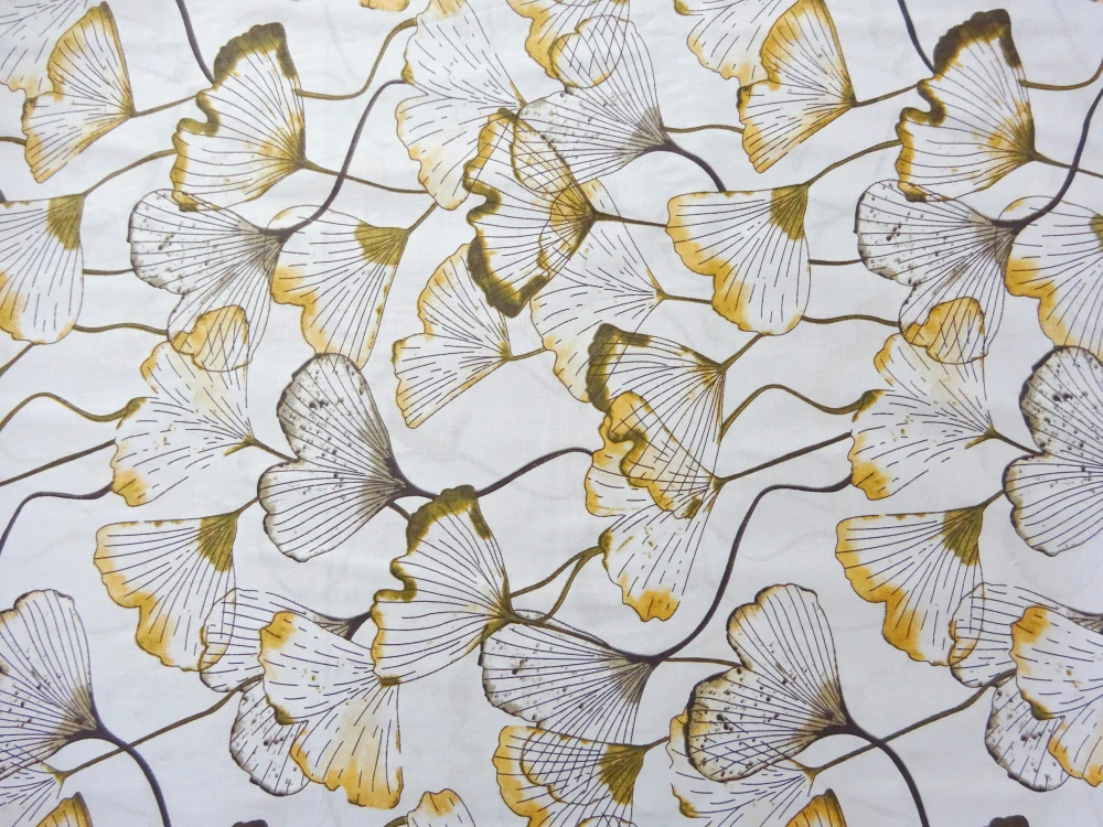 Bavlna biela "bielo-hnedé kvety" 