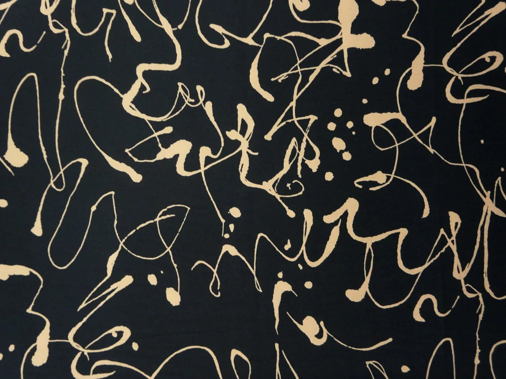 Hodváb čierny "hnedý vzor" 