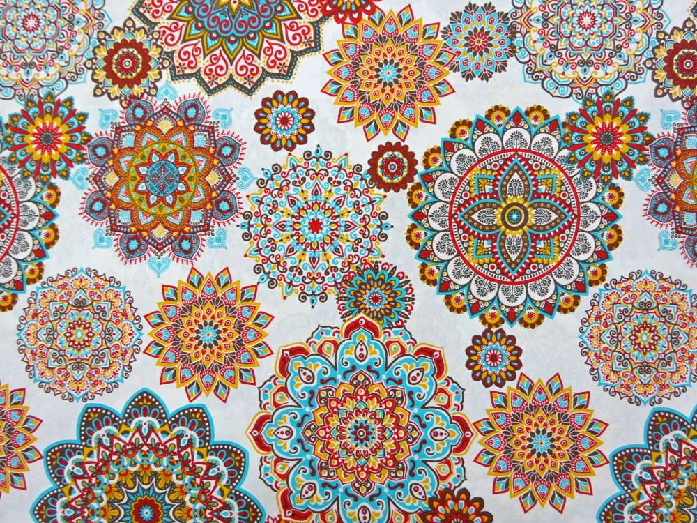 Poťahovka biela "farebná mandala" 