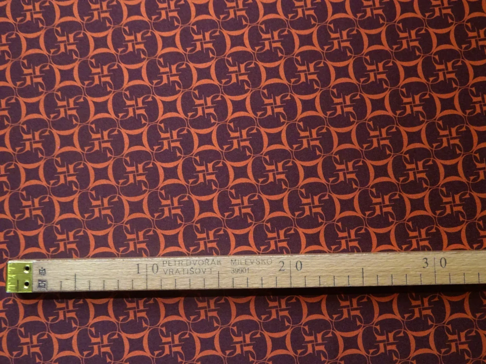 Kostýmovka Sydney hnedá "škoricový vzor" - potlač na Slovensku 