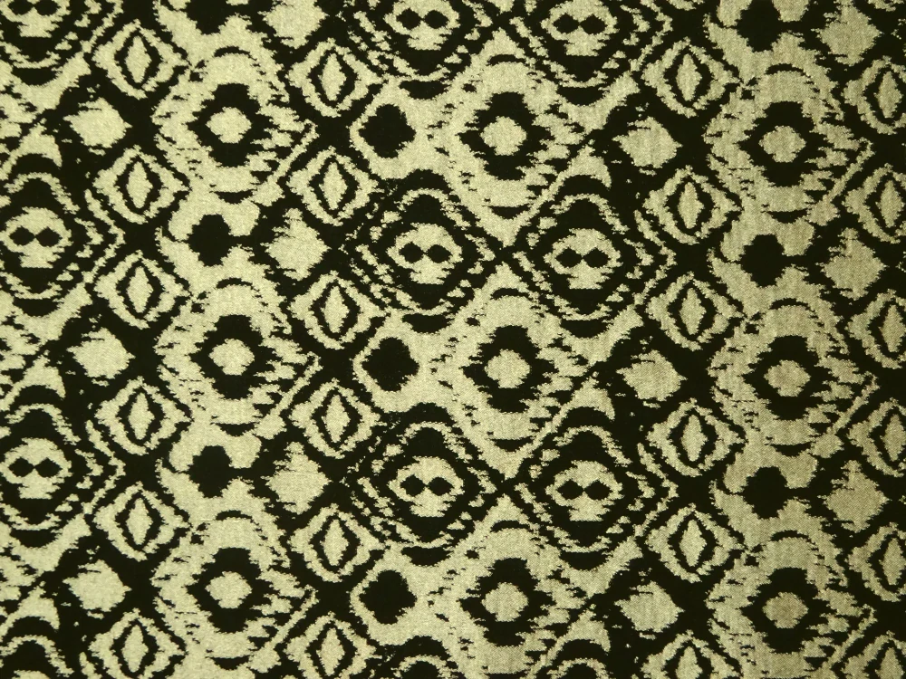 Žakard čierny "zlatý vzor" 